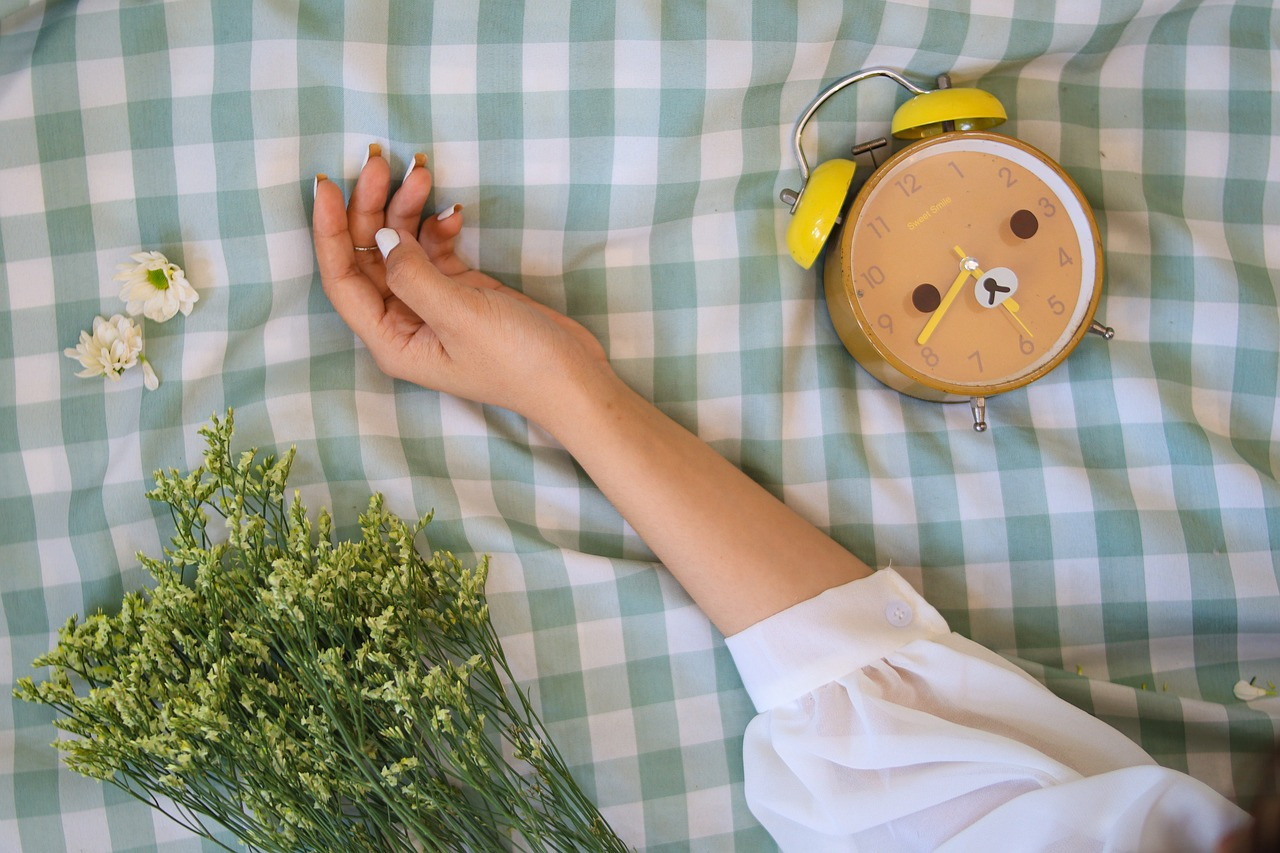 Comment enlever de la glue sur les doigts ?