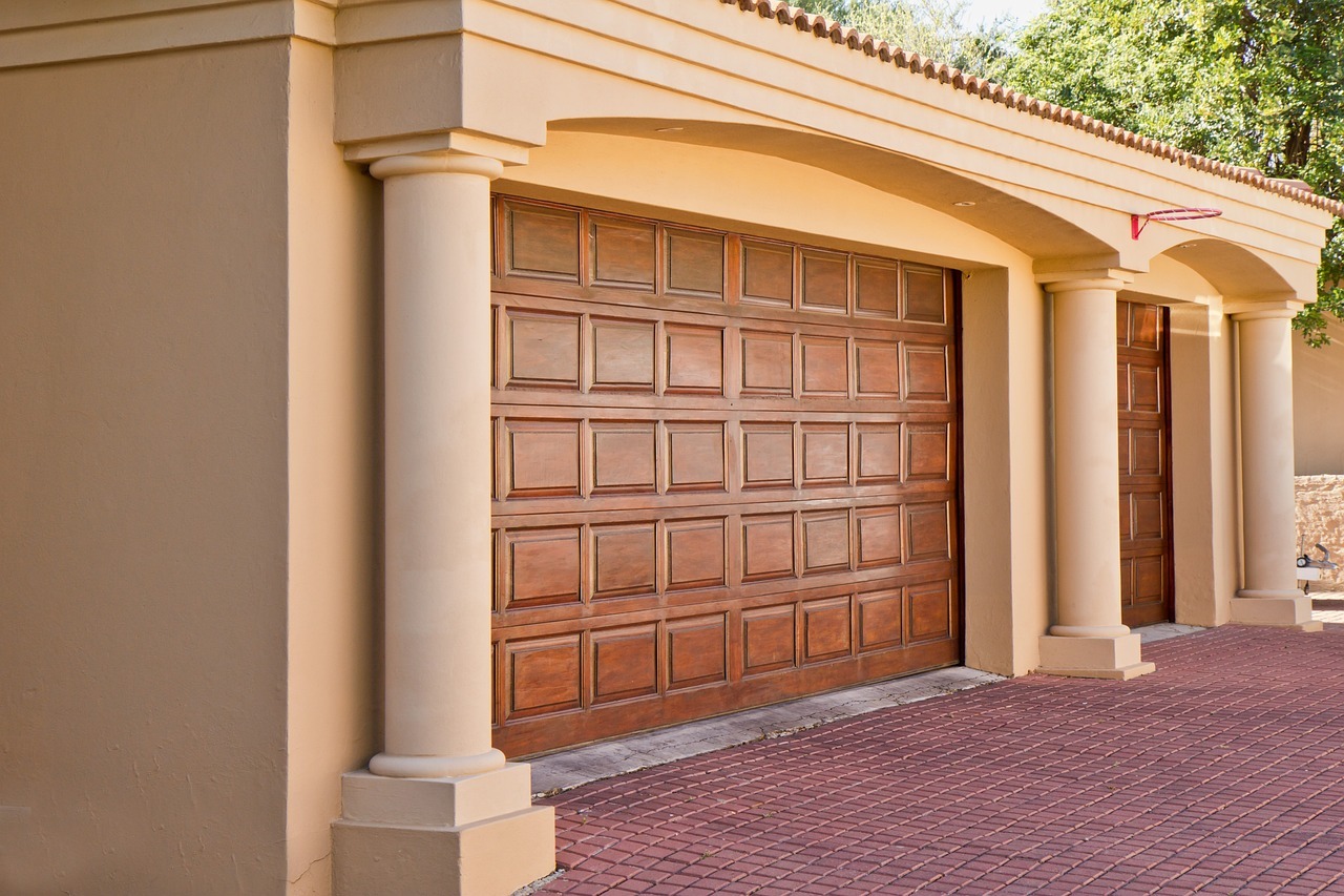Comment isoler votre porte de garage coulissante?