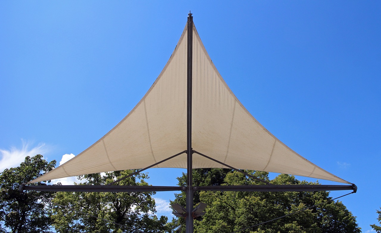 Comment installer une voile d’ombrage sur terrasse ?