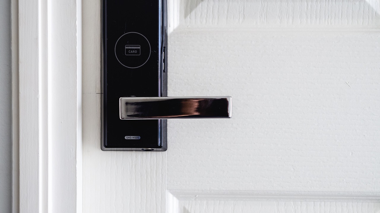 Quels types de serrures choisir pour sécuriser votre porte d’entrée ?