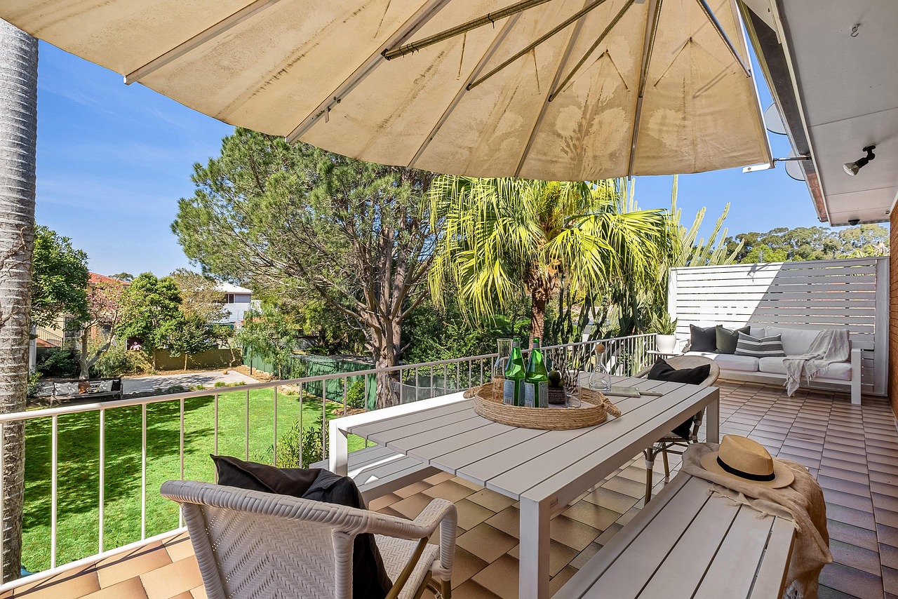 Comment valoriser vos espaces extérieurs avec du mobilier de jardin en bois ?