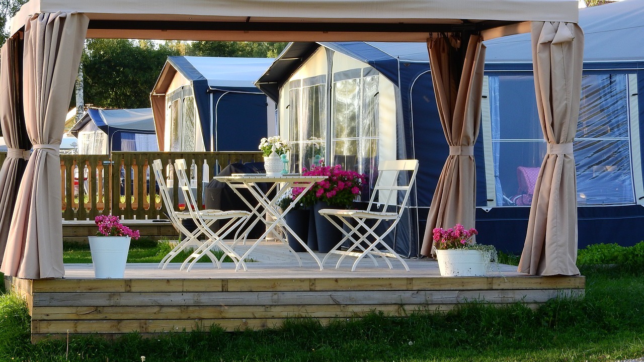 Quels sont les avantages de la pergola bioclimatique : la solution idéale pour aménager votre jardin