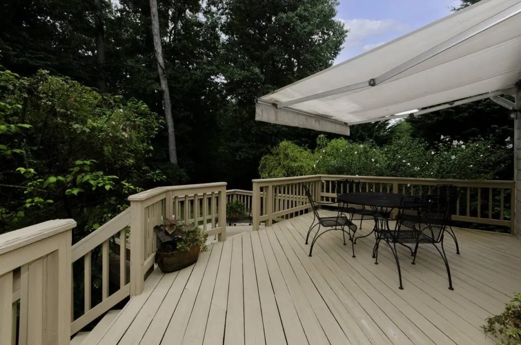 Terrasse en bois exotique
