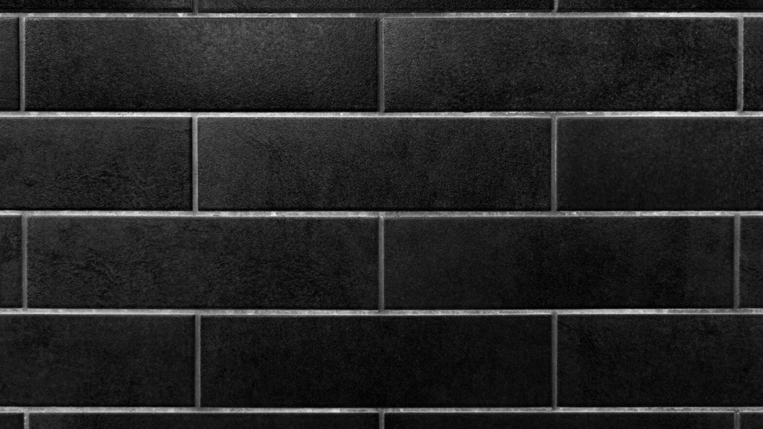 Carrelage métro noir : guide sur cette nouvelle tendance déco !